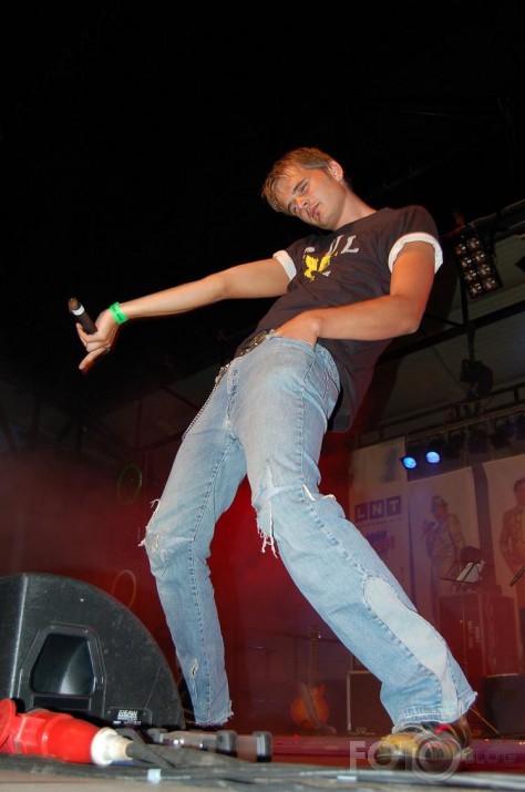 VASARĀ LAUKOS