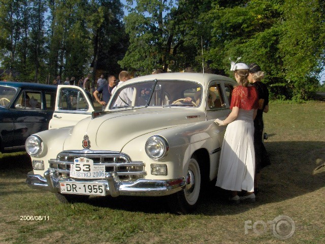 Retro Auto Turiadā