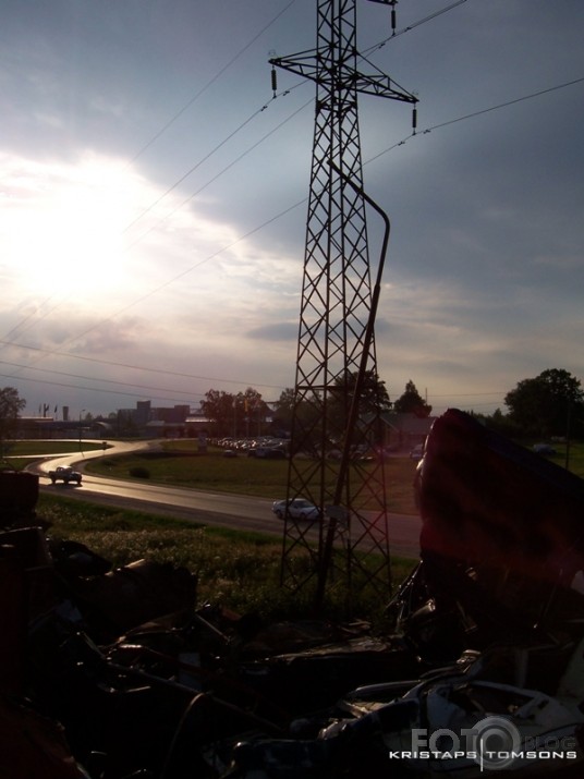 Izgāztuve ar auto pļockām