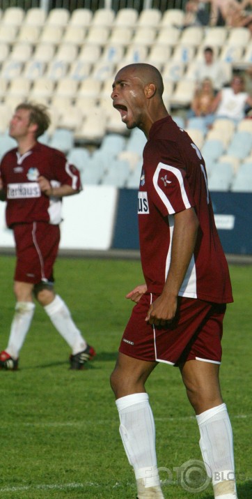 Uzsportojam