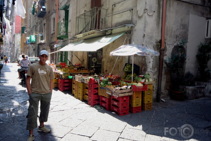 Napoli, Quartieri Spagnoli