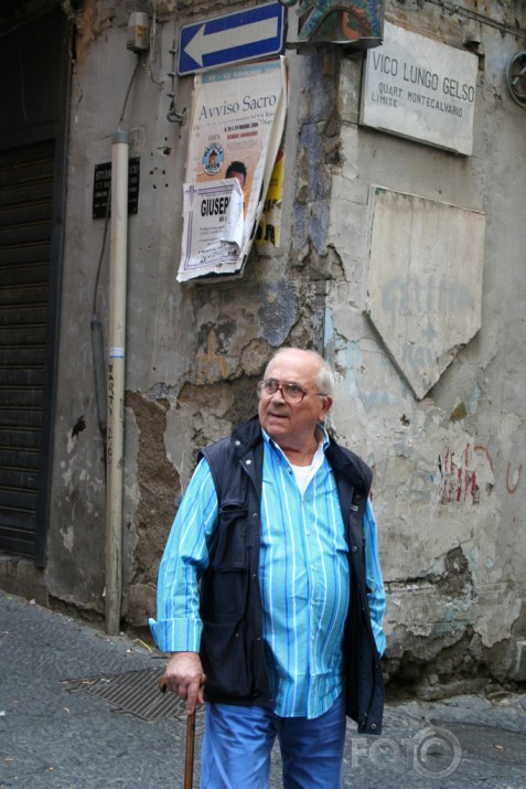 Napoli, Quartieri Spagnoli