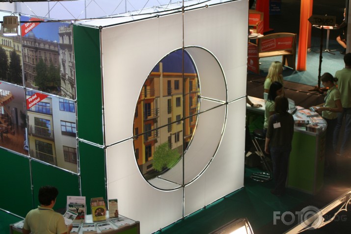 Sconto izstažu zāle.