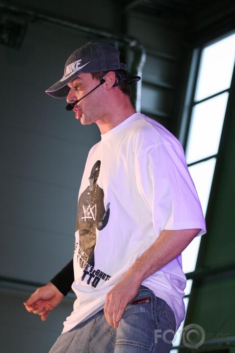 NIKE DANCE STAGE