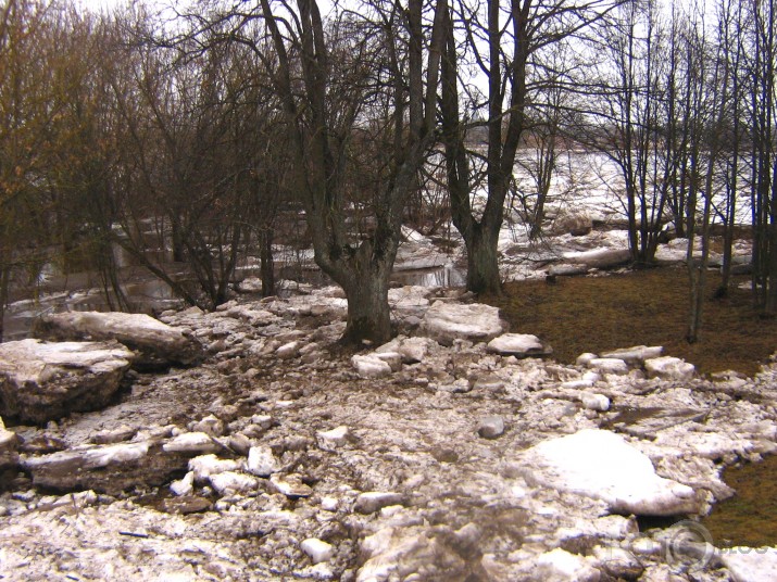 Ledus strēgums Daugavā