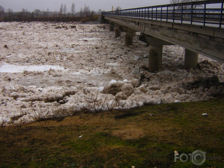 Ledus strēgums Daugavā