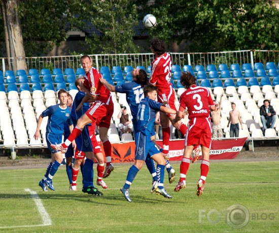 Latvijas kausa izcīņas 1/4 spēle futbolā.