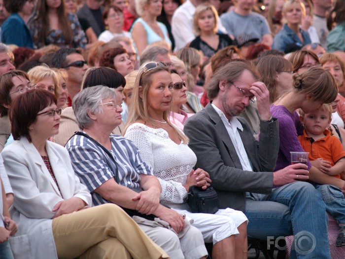 Uz "Francijas pavasari" sanākušie ļautiņi