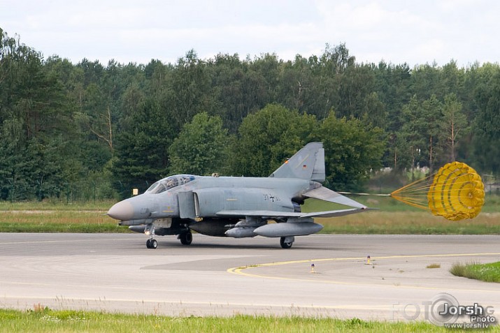 Vācu McDonnell Douglas F-4F Phantom II Rīgā