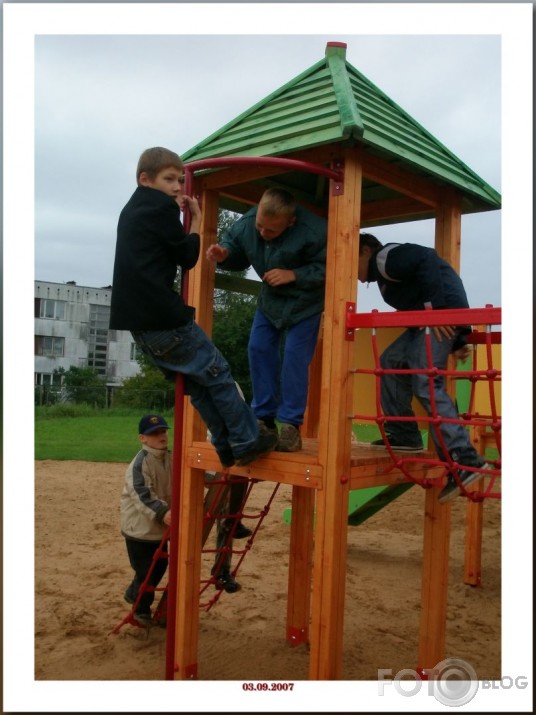 Rotaļlaukuma atklāšna
