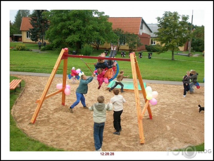 Rotaļlaukuma atklāšna