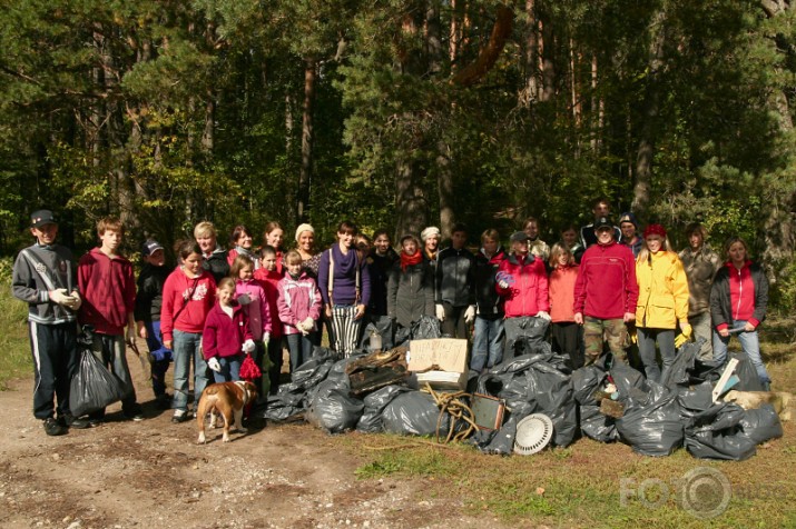 Projekta "Pēdas" rīkotā talka Cēsīs