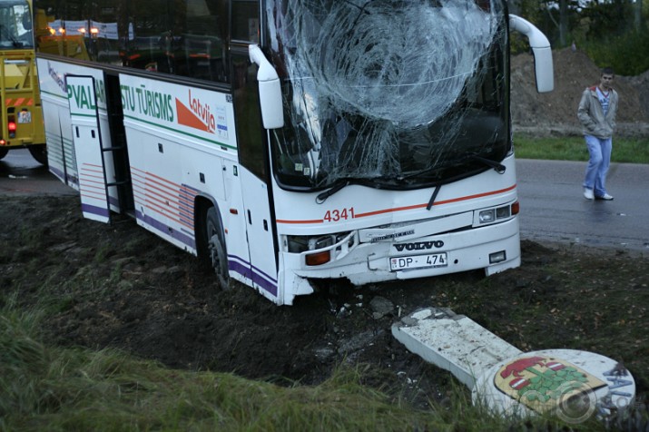 autobusa avārija pie Valmieras