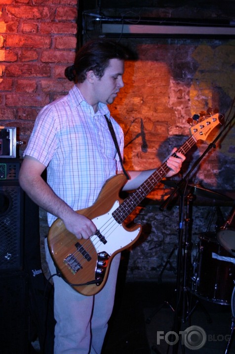 Guitarist Jam III