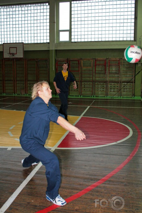 Sporta stunda kopā ar volejbolistiem- Tomu šmēdiņu un Viktoru Koržeņēvicu. II