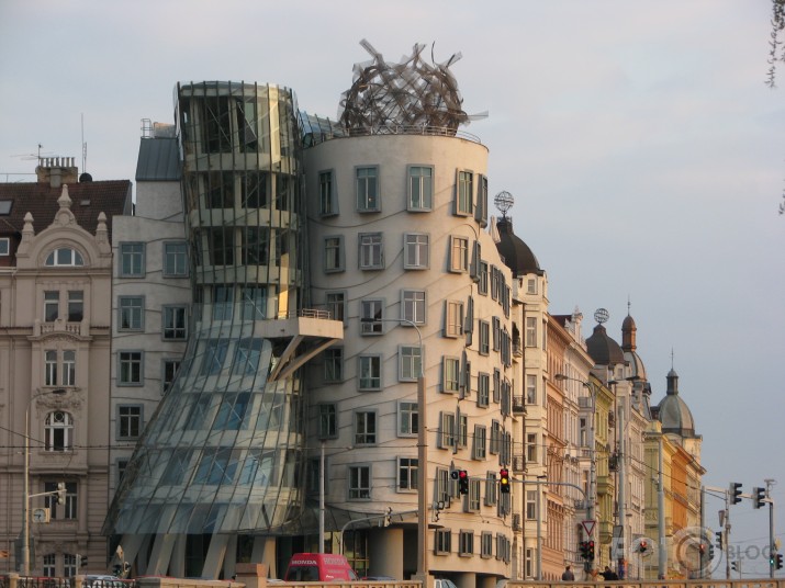 Dancing House by Frank Gehry. Prāga.