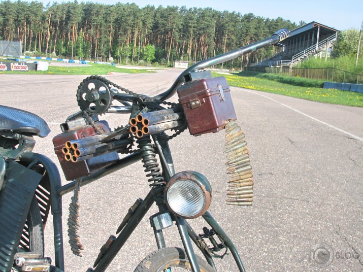 military style freakbike- tapšana