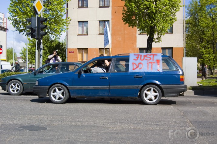 Akcija 'Mēs pret bedrēm'