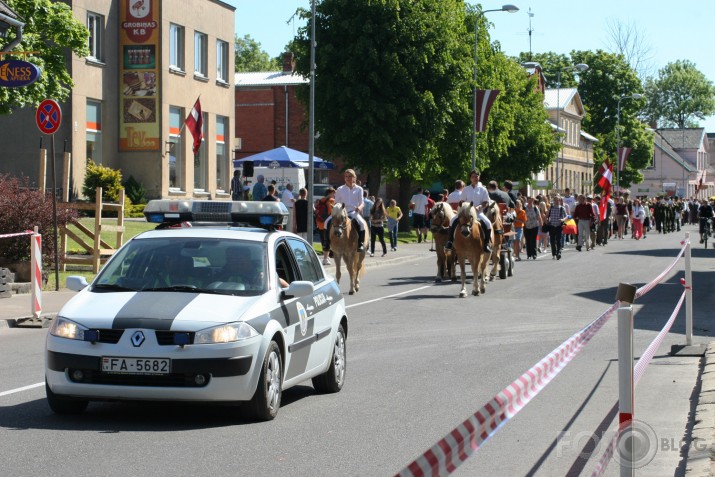 GROBIŅAS SVĒTKI