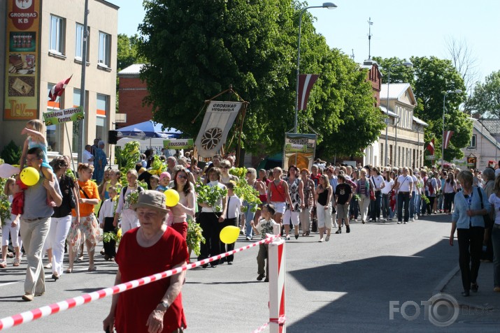 GROBIŅAS SVĒTKI