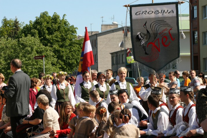 GROBIŅAS SVĒTKI