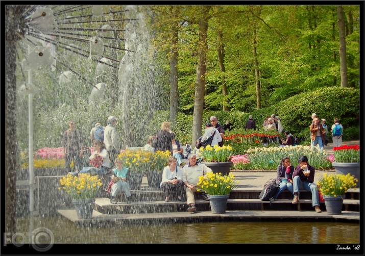 Chill out at the fountain.