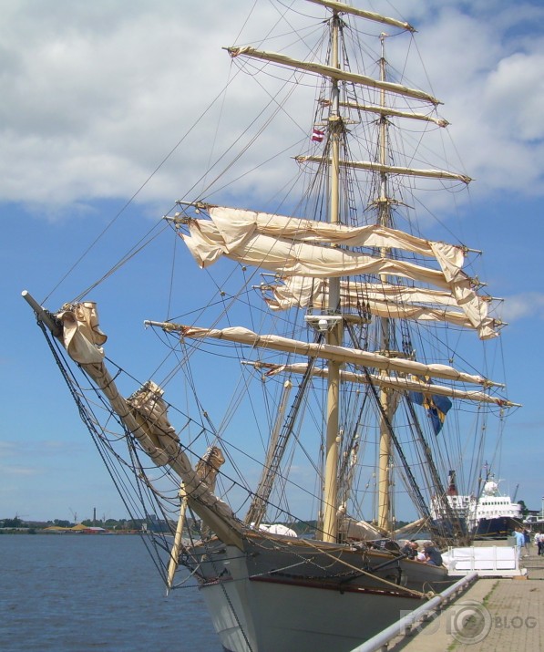 Rīga-ostas pilsēta