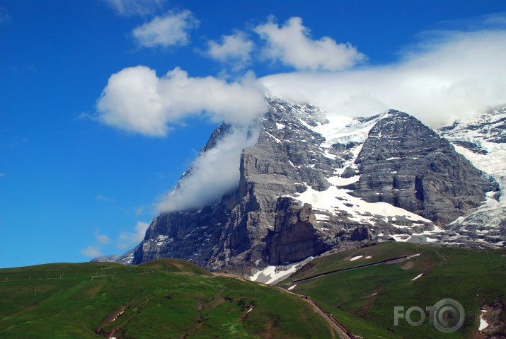 Alpi vasarā