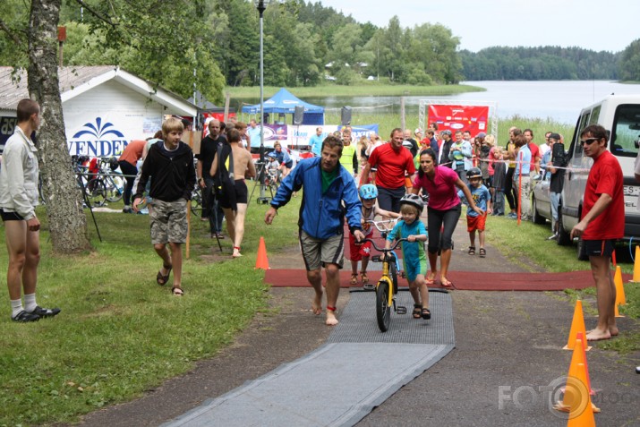 Vaidavas triatlons, bernu triatlons