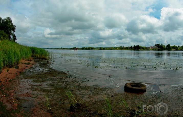 Daugava, skats uz Jaunjelgavu*