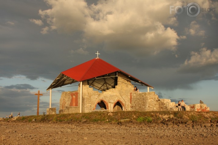 Sv Meinarda baznīcdrupas
