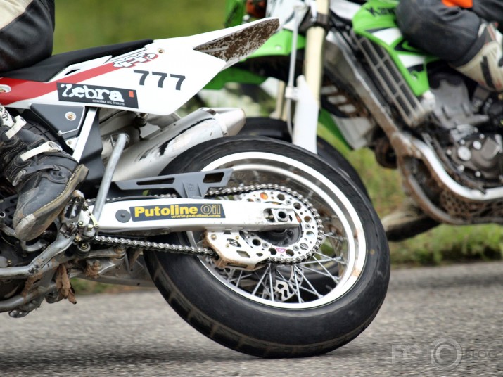 LČ supermoto