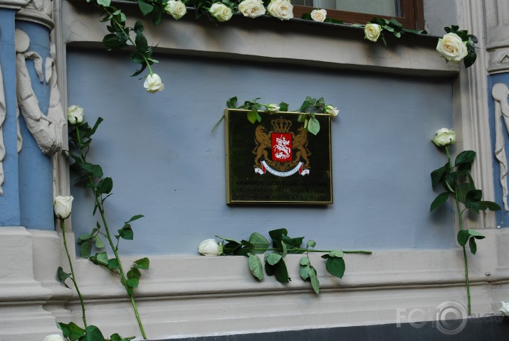 Baltās rozes