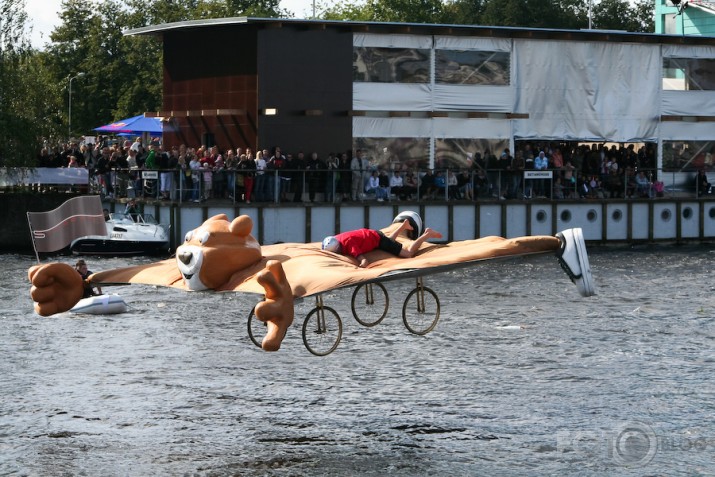 Red Bull Flugtag.. ieskrienies..