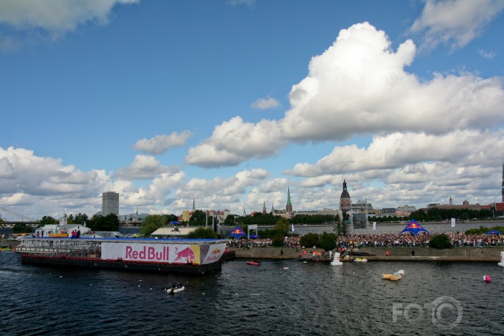 Red Bull Flugtag.. ieskrienies..