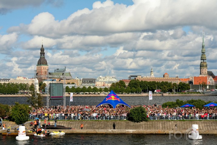 Red Bull Flugtag.. ieskrienies..