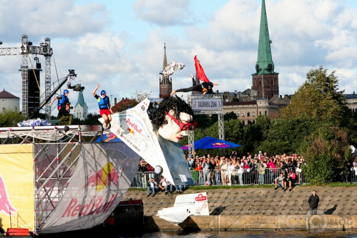 Red Bull Flugtag.. ieskrienies..