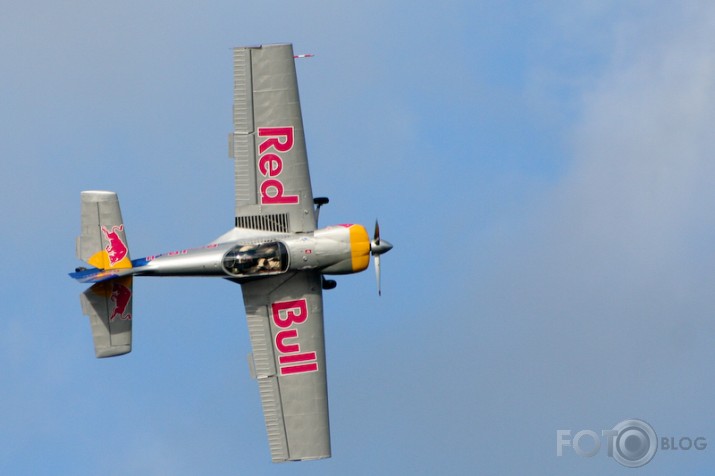 Flying bulls aviošovs