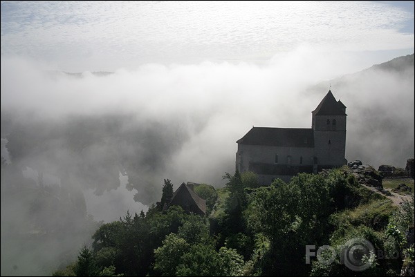 St-Cirq Lapopie un turienes kaķi