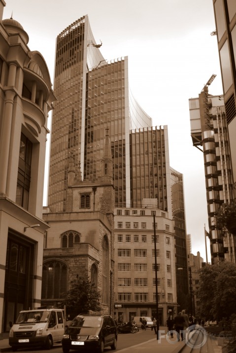 Londona. Ielas garumā