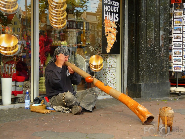 Krāsaino iespaidu kokteilis Amsterdamā