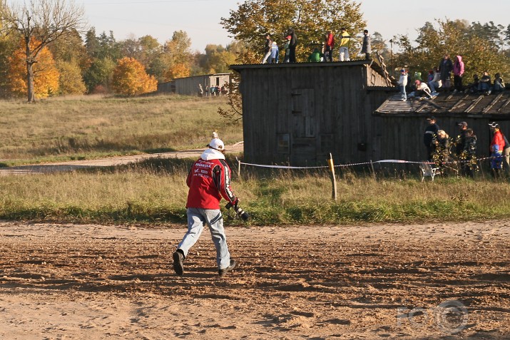 Ceļi slēgti