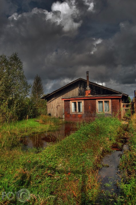 Māja ar baseinu