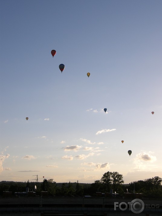 balons.