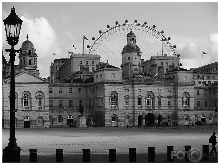 Londonā viss pa vecam.