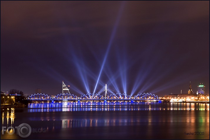 Staro tilti, staro Rīga!