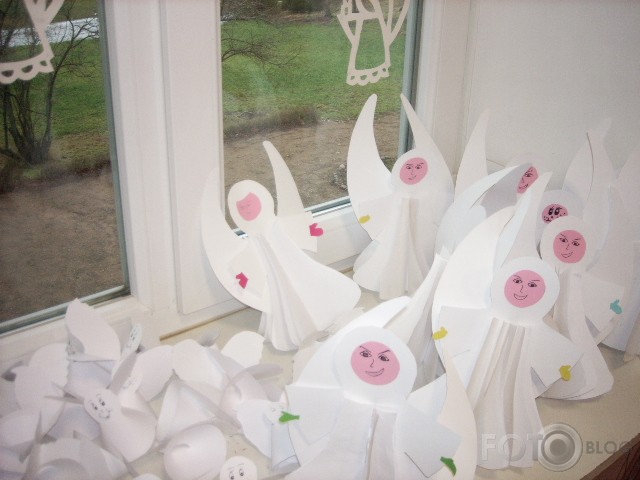 Gaidam Ziemassvētkus