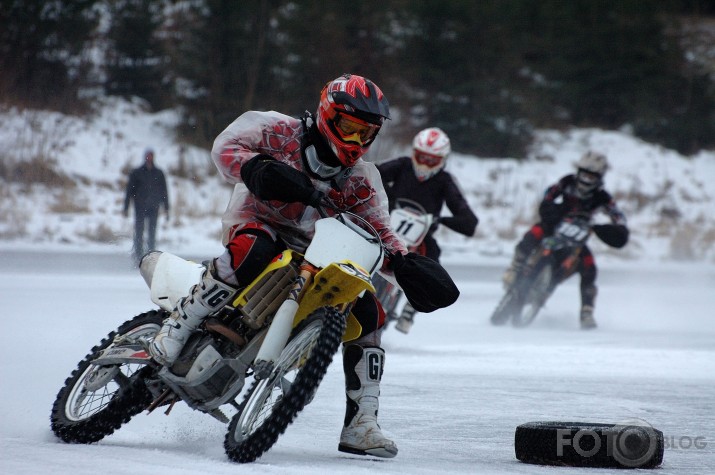 Nodarbība Mārtiņa Aleksandroviča motokrosa skolā