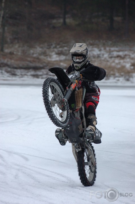 Nodarbība Mārtiņa Aleksandroviča motokrosa skolā