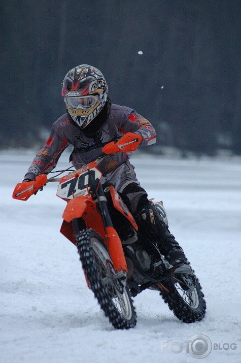 Nodarbība Mārtiņa Aleksandroviča motokrosa skolā